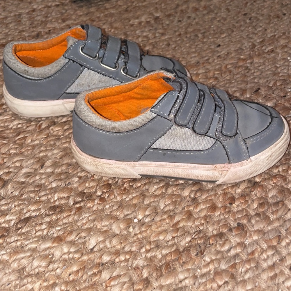3/$25 Smart fit Sneakers Velcro Toddler Boys Size 8.5c Gray Skid Resistant Shoes
